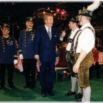Karl Moik mit dem Dirigenten Sepp Felix Karl Moik mit dem Dirigenten Sepp Felix